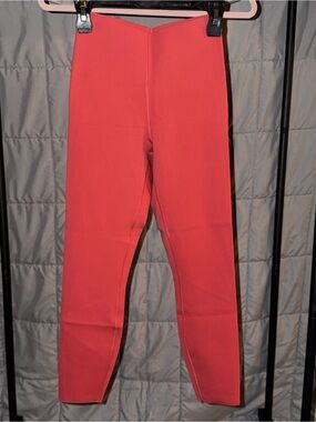 lululemon athletica Raspberry Glow Up Leggings 25”